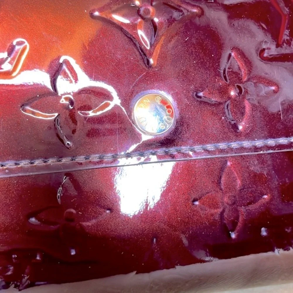 Louis Vuitton Amarante Vernis‎ Sarah Wallet
